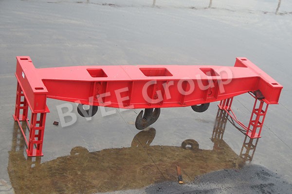 Hydraulic telescopic spreader