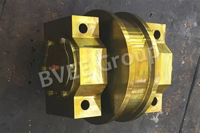 Montaż kół terminalu kontenerowego STS