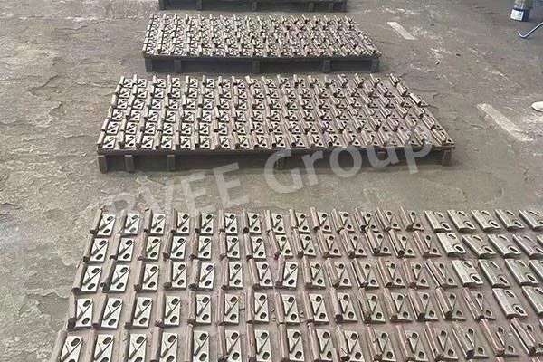 Crane rail clips assembly